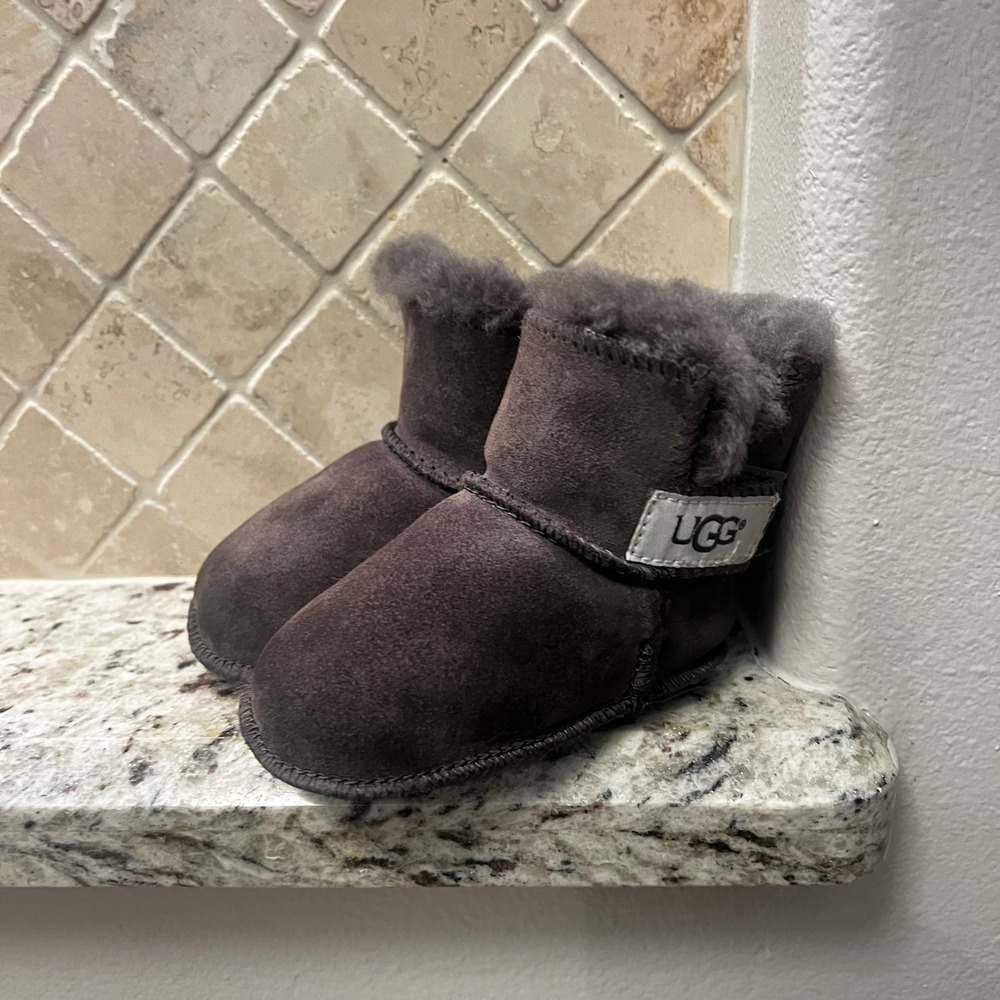 UGG Jesse Baby Boots Dark Grey Suede Sheepskin Infant Size S 2/3 5202